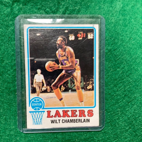 Basketball cards - Picture 1 of 5